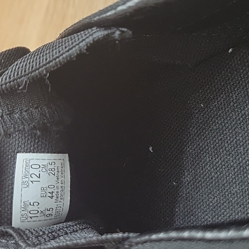 Van's classic slip on Brand new in the box authentic uper textile. - Picture 9 of 10